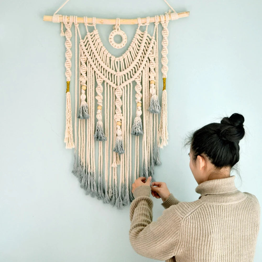 Wandkleed "Luna" – Macramé Dromenvanger Boven Bed